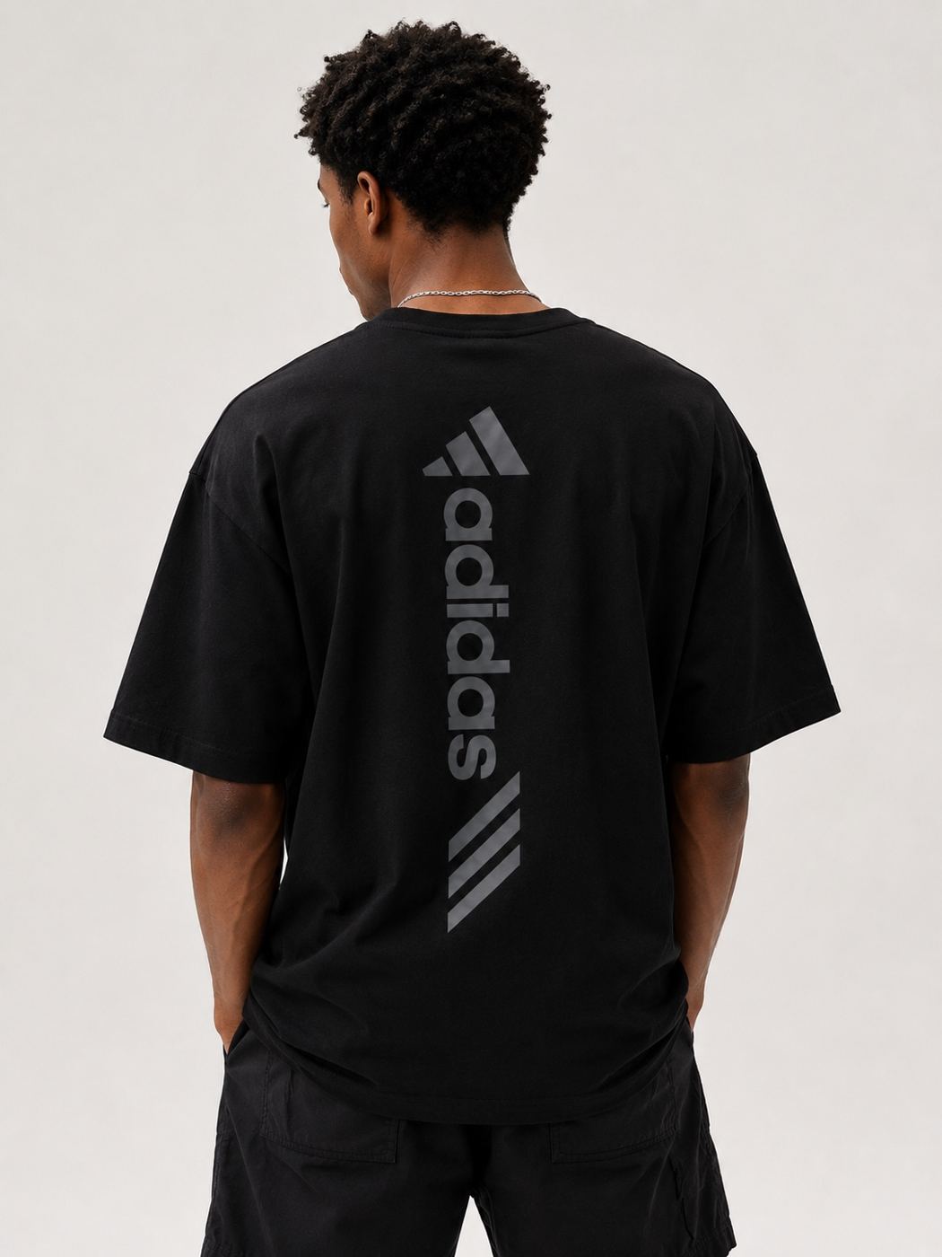 Camiseta oversized Adidas shadow lines preta  — foto 4