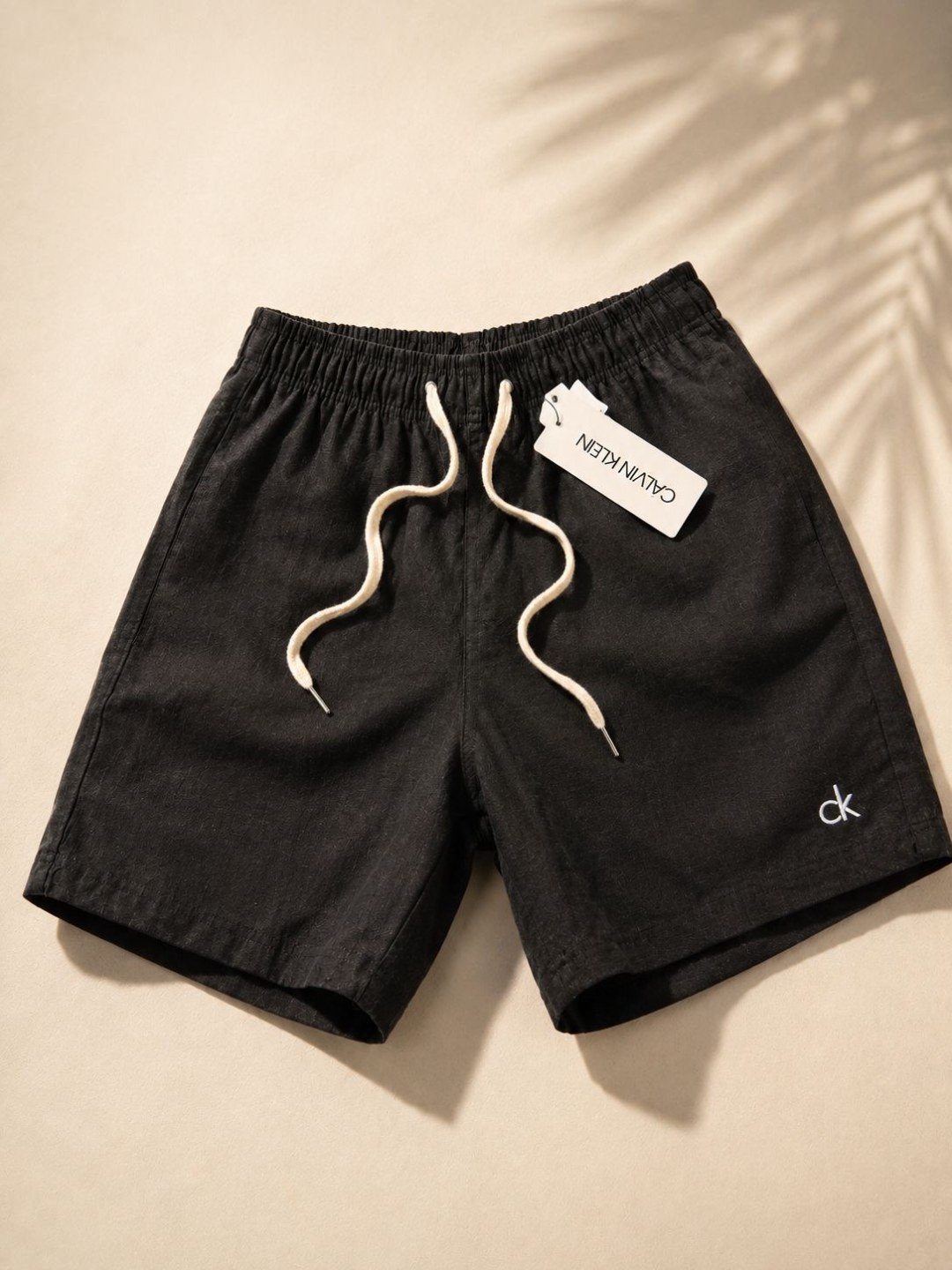 Short de linho preto Calvin Klein