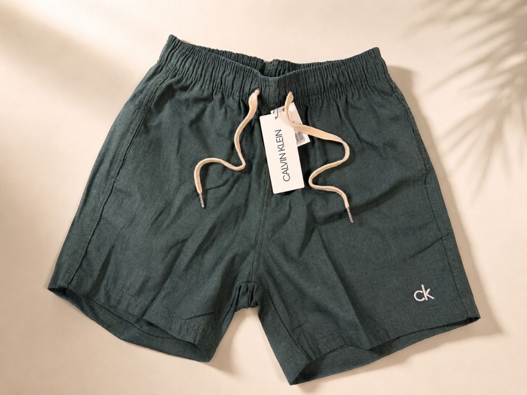 Short de linho verde musgo Calvin klein